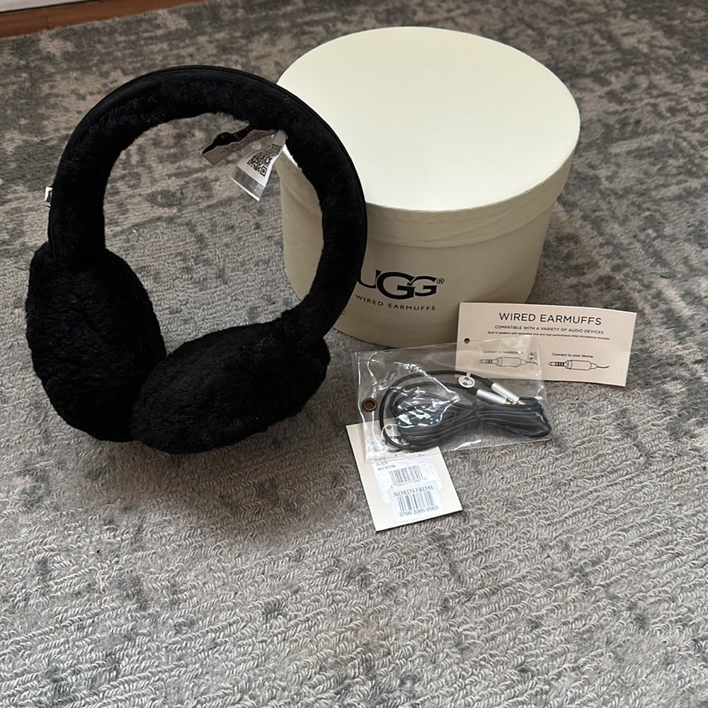 UGG Wired Earmuffs, Black
